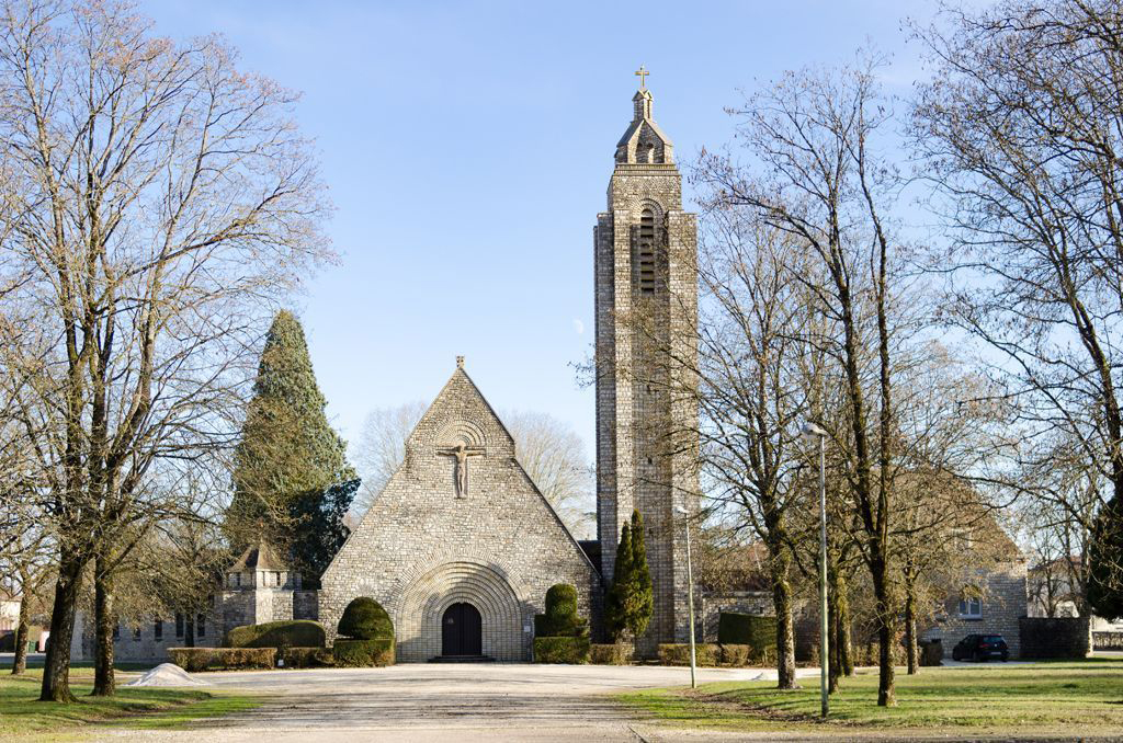 Eglise Sainte-Anne à Tavaux (39) caue39